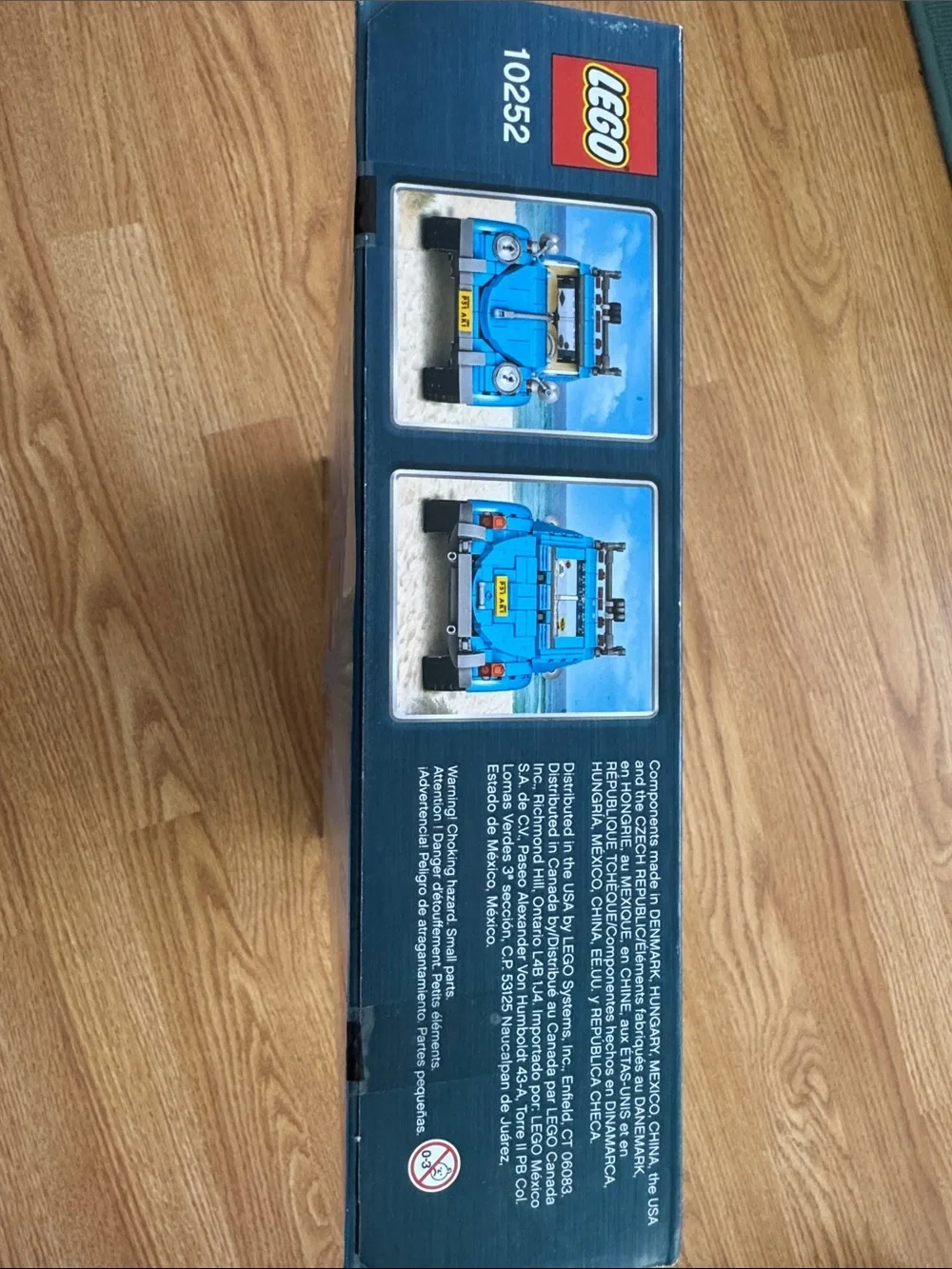 Lego Creator Blue Volkswagen Beetle with Yellow Surfboard. RETIRED. - Picture 3 of 7